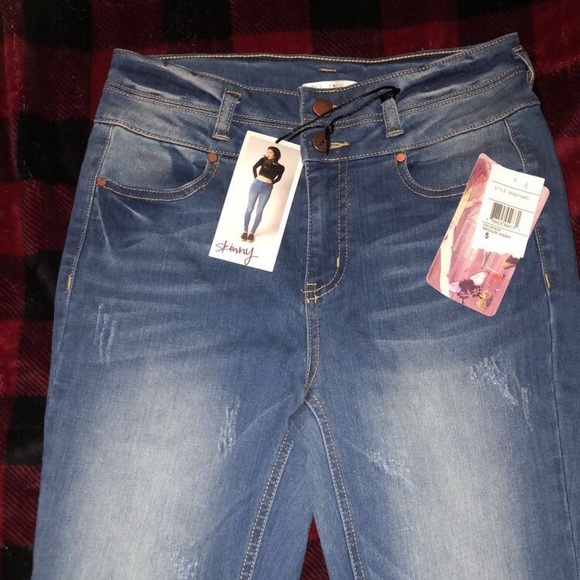 Love-Fire Skinny Jeans - Picture 2 of 4